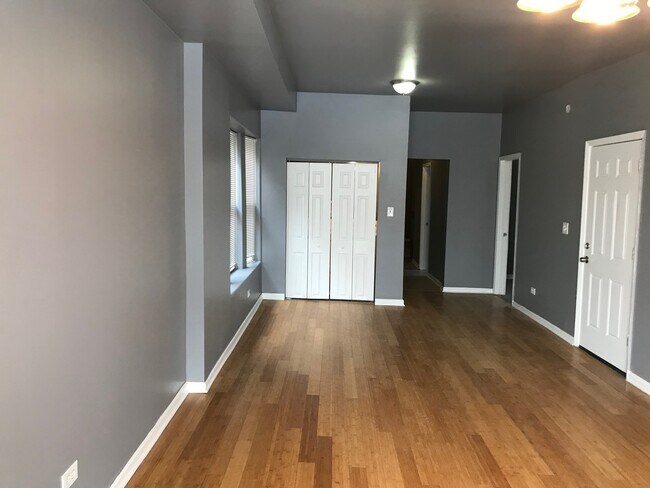 Foto del edificio - 6438 S Vernon Ave