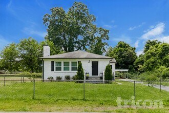 Building Photo - 811 W Rankin Ave