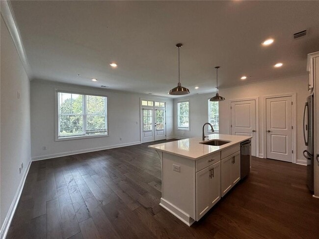 Building Photo - 554 Sawnee Dr