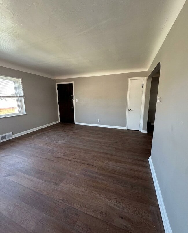 Photo - 1665 Anita Pl Apartment