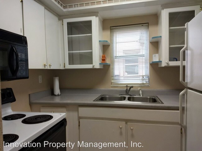 Building Photo - 1 br, 1 bath House - 445 D Street