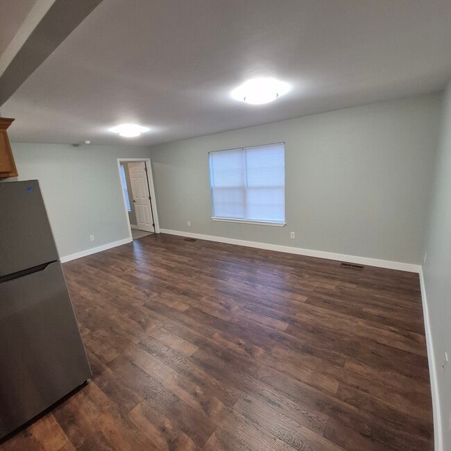 Building Photo - 25 Lyles Rd