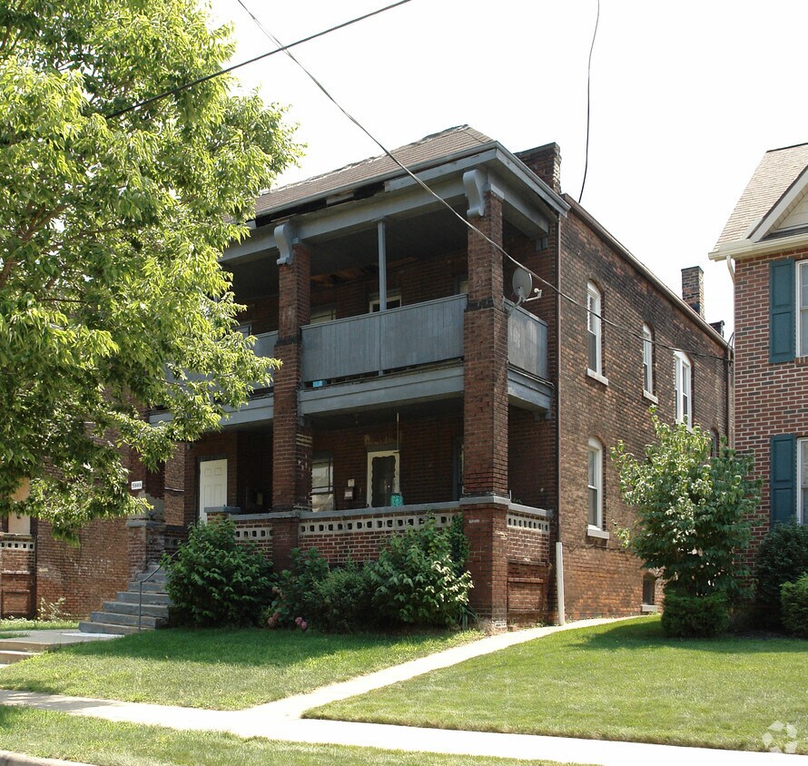 Building Photo - 5808 Linwood Ave