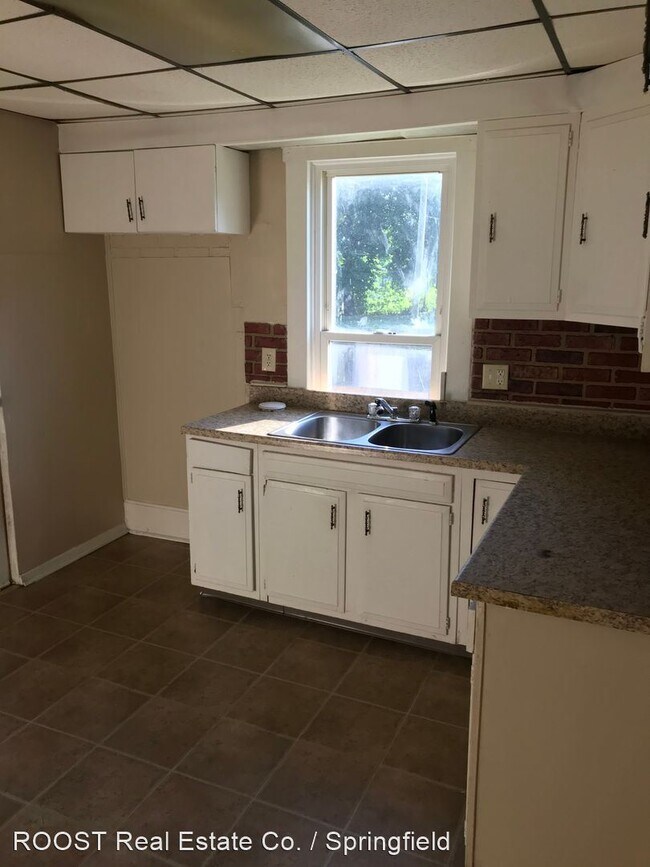 Building Photo - 2 br, 1 bath House - 1692 Edwards Avenue
