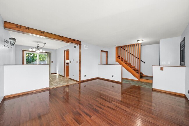 Building Photo - 318 Brittain