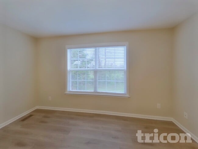 Building Photo - 1940 Littleton Ct