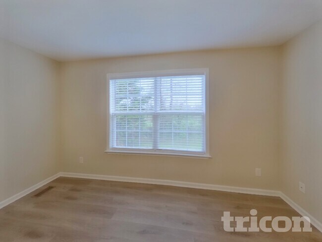 Foto del edificio - 1940 Littleton Ct