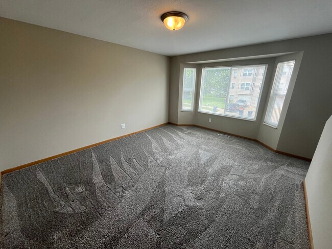Foto del edificio - 377 Harbor Town Ct