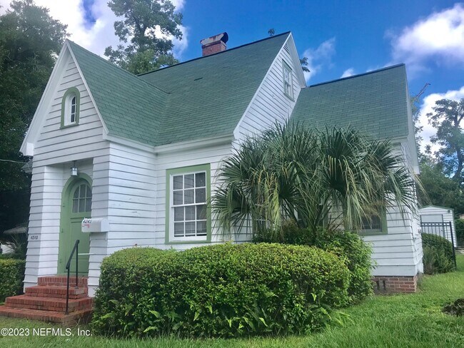 Foto del edificio - 4245 San Juan Ave