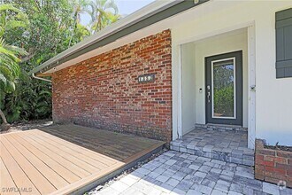 Building Photo - 1352 Shadow Ln
