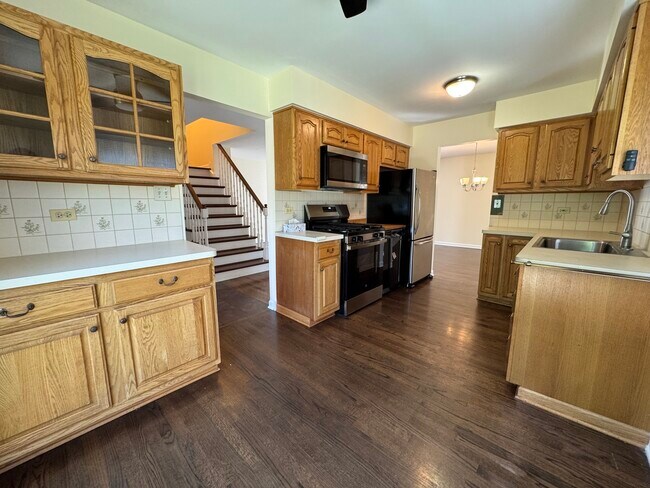 Foto del edificio - 1656 Castbourne Ct