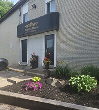 Building Photo - 145 Elinor Avenue