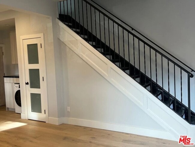 Building Photo - 813 14th St