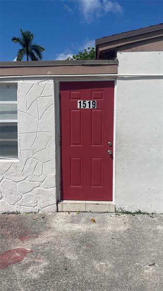 Building Photo - 1519 NW 12th Ct