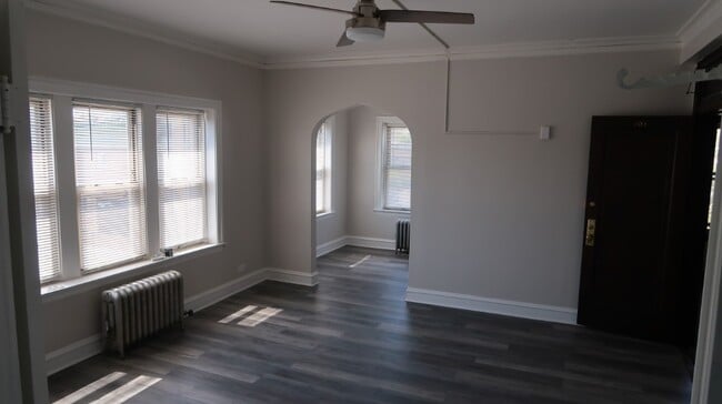 Building Photo - 4477 N Elston Ave