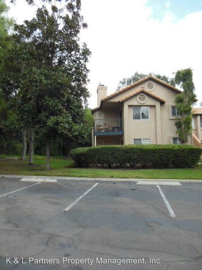 Building Photo - 2BD 2BA Condo in the Falls of Rancho Berna...