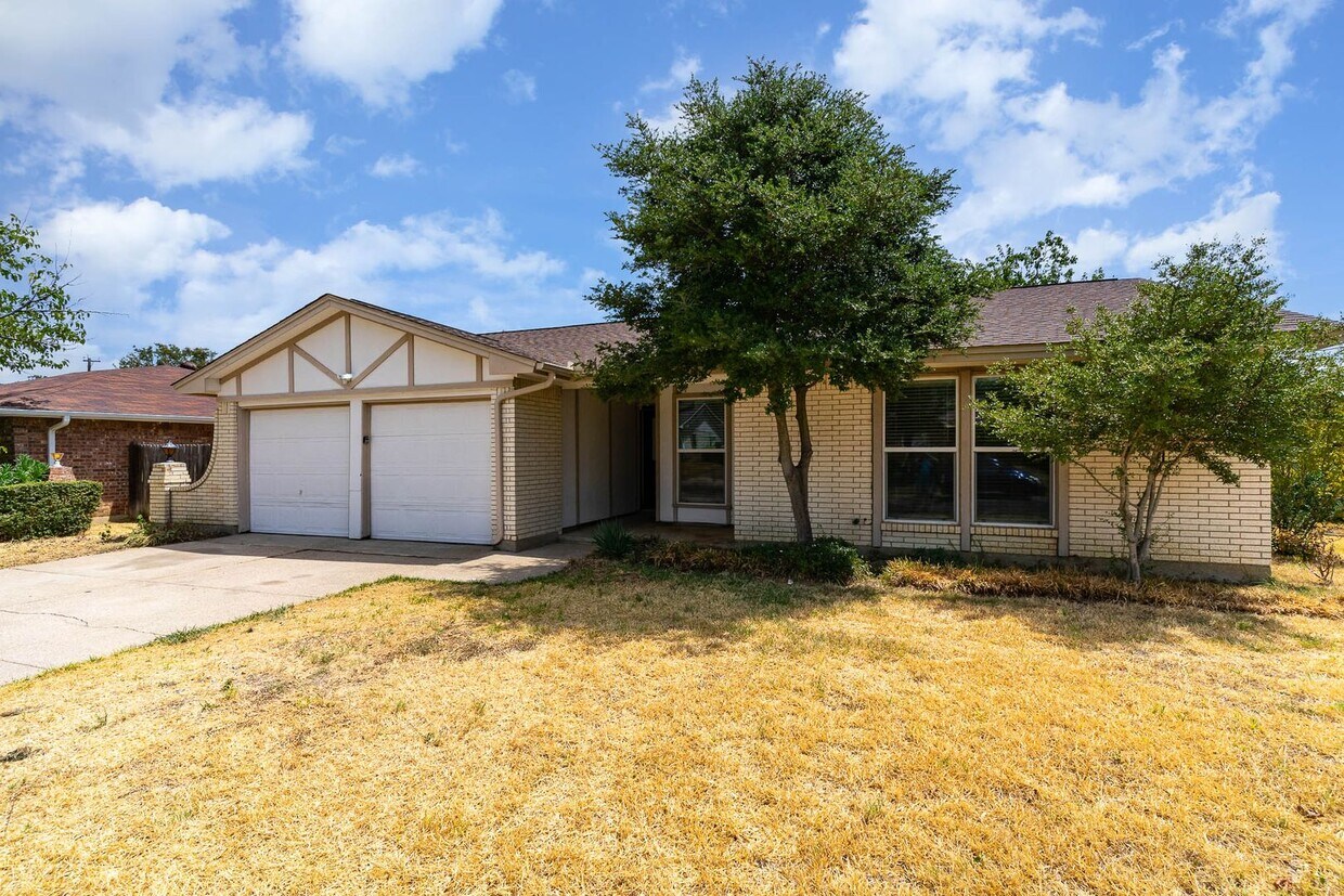 2805 Wildplum Dr, Arlington, TX 76015 House Rental in Arlington, TX