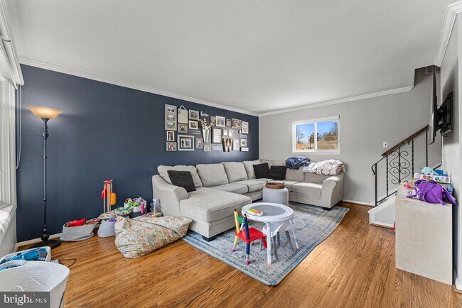 Foto del edificio - 268 Maple Ave