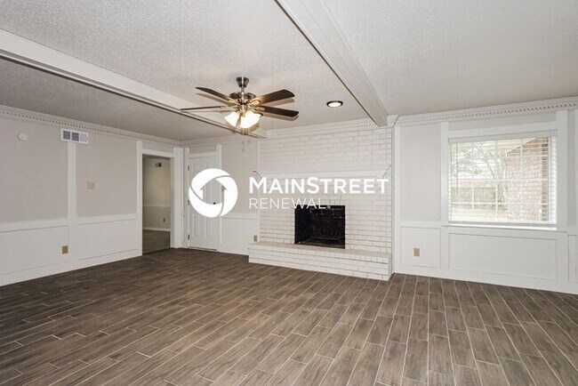 Foto del edificio - 4 Bedroom Pet-Friendly Home in GERMANTOWN, TN with Main Street Renewal