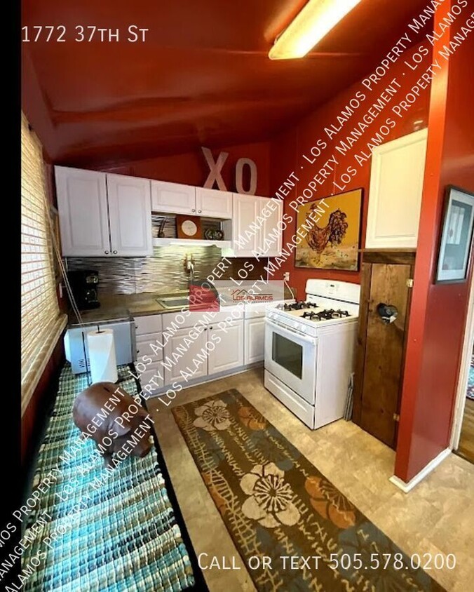 Primary Photo - 1772 37th St