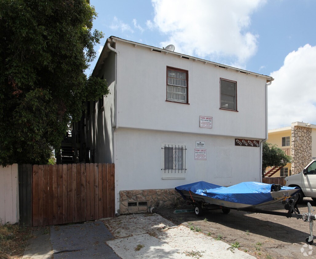 Building Photo - 4272-4278 Menlo Ave