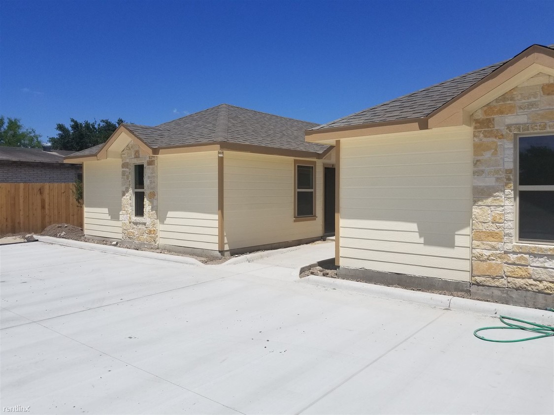 2 br, 2 bath - 2106 N G St / 2 bath - 2 br, 2 bath  - 2106 N G St  / 2 bath