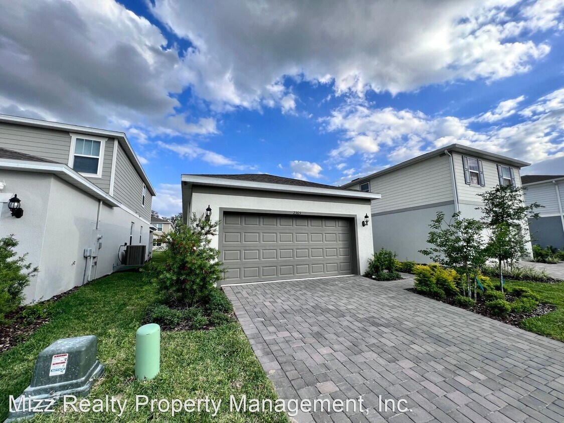 4 br, 2 bath House 2365 Palm Park Loop. House Rental in Clermont