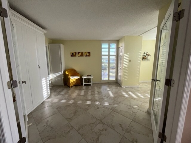 Building Photo - 7400 Sun Island Dr S