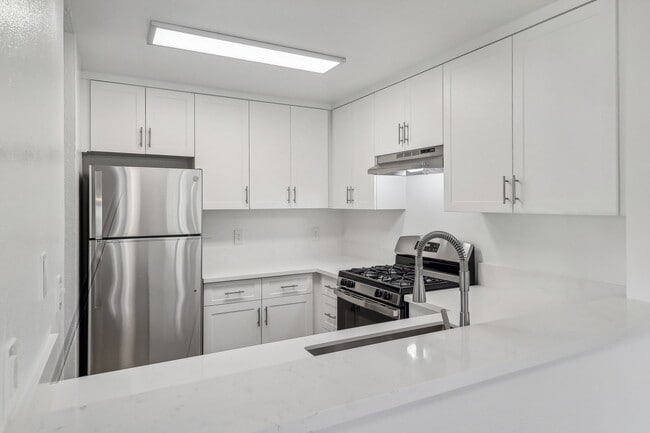 Building Photo - Calavo