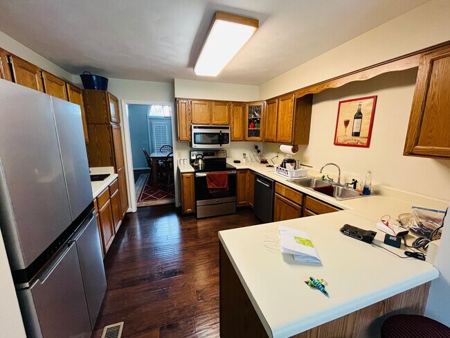 Foto del edificio - *$1995 through 5/31/25* 3 Bedroom, 2 Bath ...