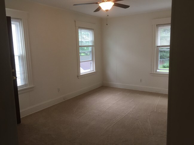 sala de estar - 3323 Emerson Ave