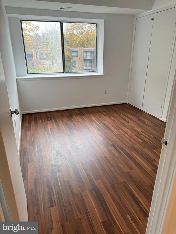 Foto del edificio - 7597 Gales Ct