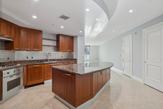 Foto del edificio - 5047 Scholarship