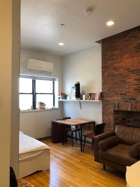 Foto del edificio - 145 Bowdoin St