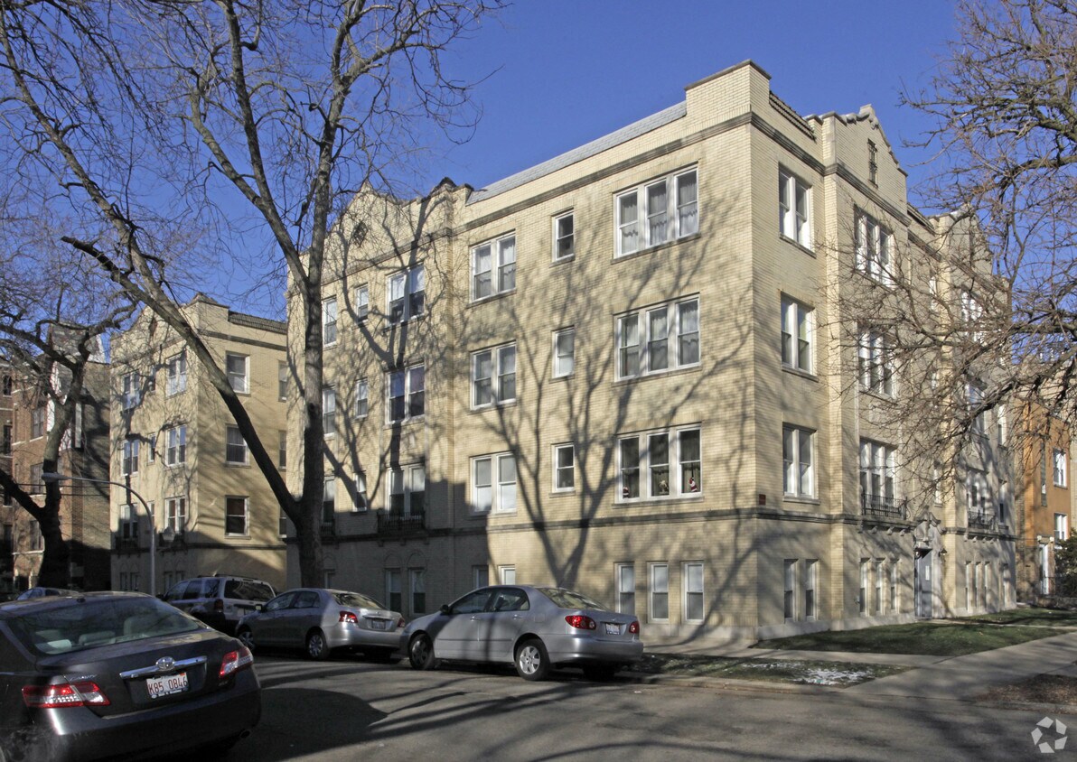 Building Photo - 6100 N Rockwell St