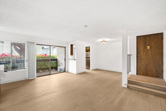 Foto del edificio - 1109 Summertime Ln