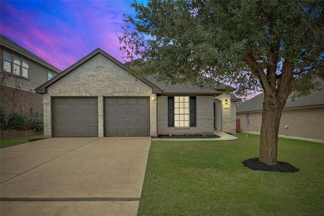 Foto del edificio - 19209 Sunken Creek Pass