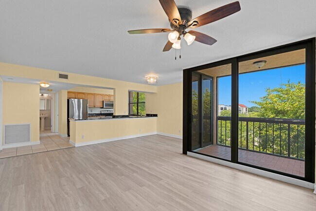 Building Photo - 750 Egret Cir