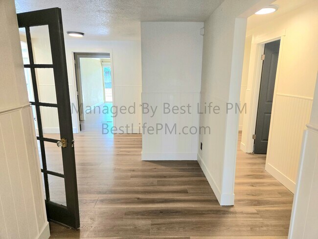 Foto del edificio - 150 Narain Ct