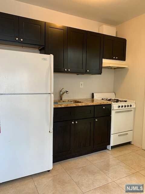 Building Photo - 385 Kamena St