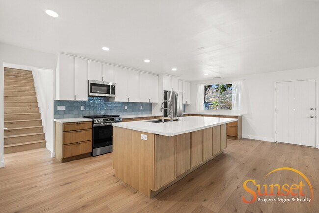 Foto del edificio - 8848 Harness St