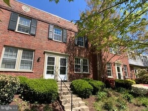 Building Photo - 1401 S Edgewood St