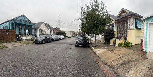 Building Photo - 4717 Laurel St