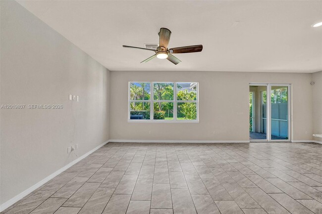 Building Photo - 4764 Eucalyptus Dr