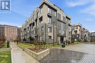 Building Photo - 3425 Ridgeway Dr