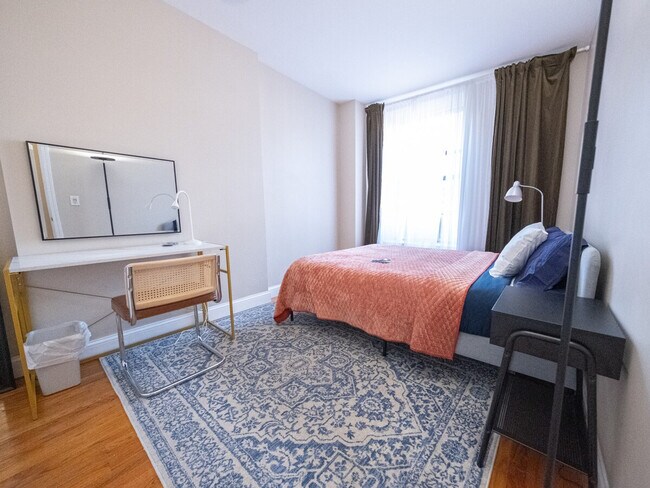 Foto del edificio - 230 W 113th St
