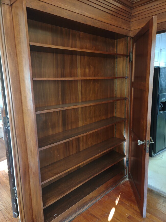 Foto del edificio - 3045 Lawrence St