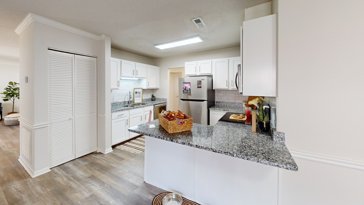 Photo - Sugar Creek Apartments