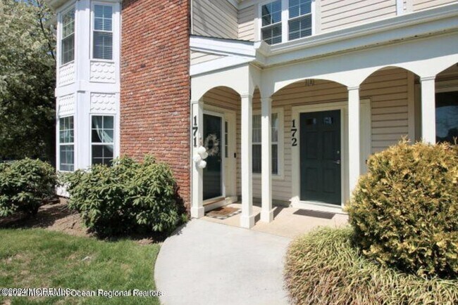 Building Photo - 172 Tulip Ln