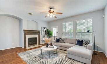 Building Photo - 6219 Cameron Cove Ln